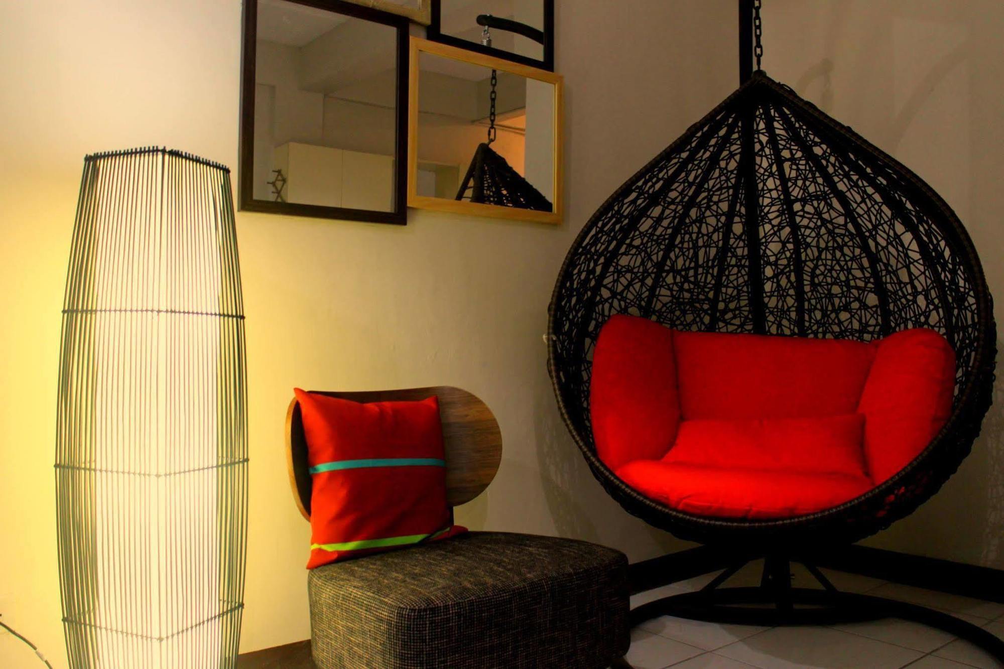 Tagaytay Modern Guesthouse - City Center Tagaytay City Екстер'єр фото