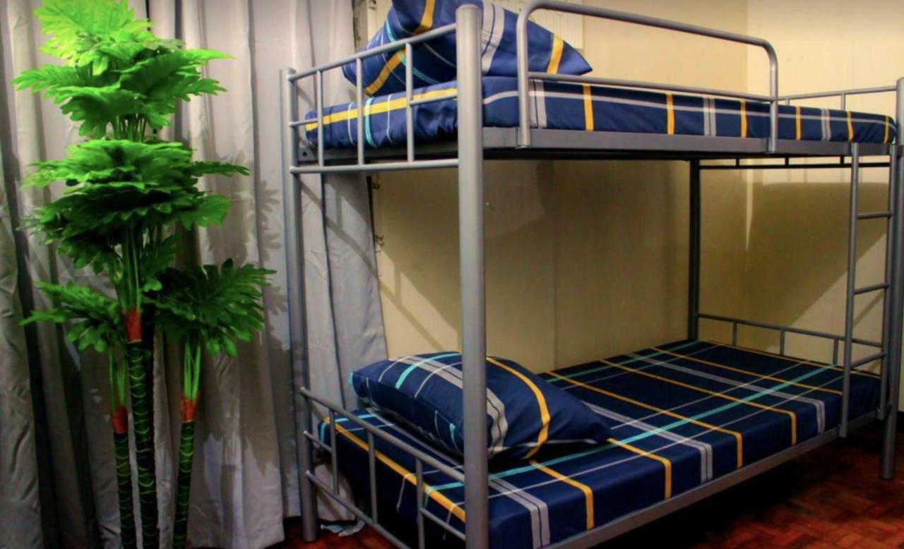 Tagaytay Modern Guesthouse - City Center Tagaytay City Номер фото